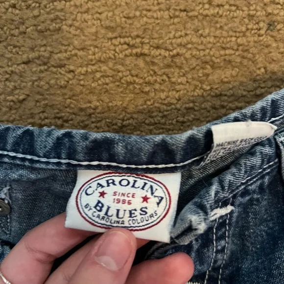 Vintage dark wash denim shorts - Picture 3 of 5